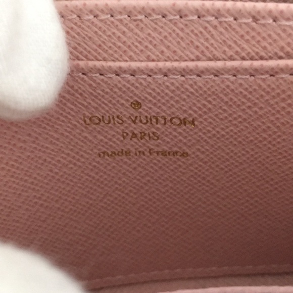 AUTHENTIC Louis Vuitton Valentine Doggy coin purse - Picture 6 of 7